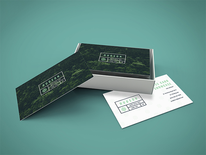 Freebie : Modern & Creative Business Card Mockup (PSD)